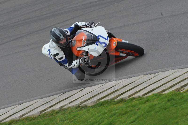 Motorcycle action photographs;anglesey circuit;anglesey trackday photographs;event digital images;eventdigitalimages;no limits trackday;oulton park circuit cheshire;peter wileman photography;trackday;trackday digital images;trackday photos;ty croes circuit wales