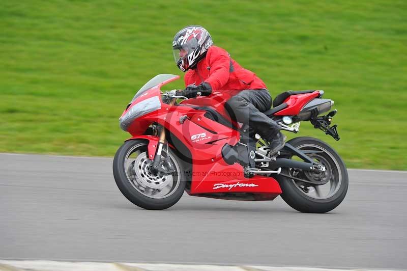 Motorcycle action photographs;anglesey circuit;anglesey trackday photographs;event digital images;eventdigitalimages;no limits trackday;oulton park circuit cheshire;peter wileman photography;trackday;trackday digital images;trackday photos;ty croes circuit wales