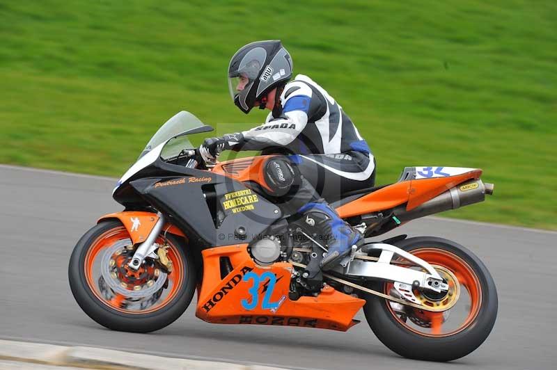 Motorcycle action photographs;anglesey circuit;anglesey trackday photographs;event digital images;eventdigitalimages;no limits trackday;oulton park circuit cheshire;peter wileman photography;trackday;trackday digital images;trackday photos;ty croes circuit wales