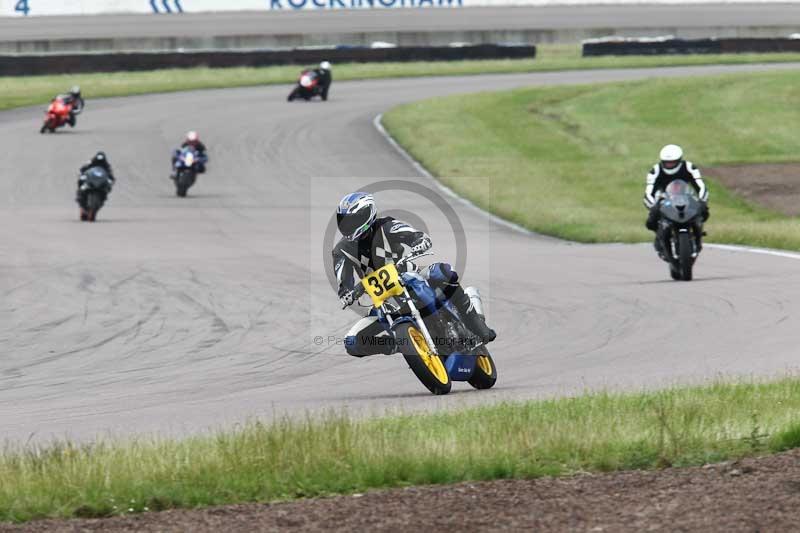 Rockingham no limits trackday;enduro digital images;event digital images;eventdigitalimages;no limits trackdays;peter wileman photography;racing digital images;rockingham raceway northamptonshire;rockingham trackday photographs;trackday digital images;trackday photos