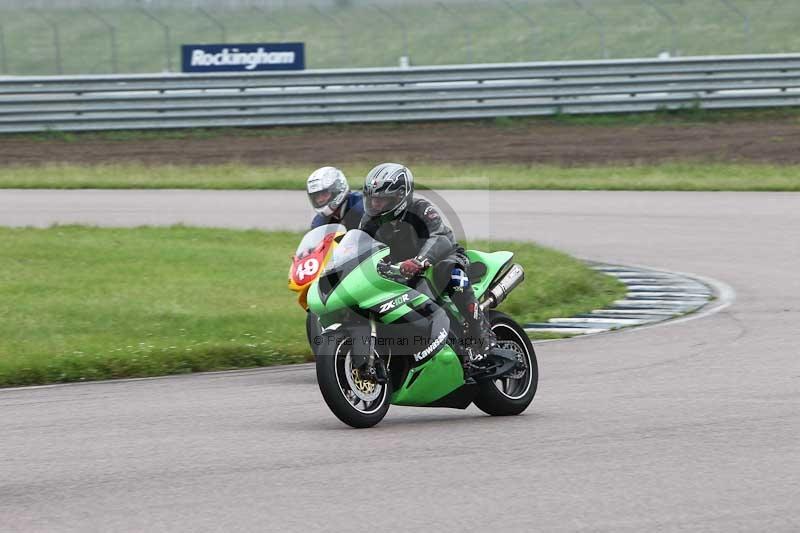 Rockingham no limits trackday;enduro digital images;event digital images;eventdigitalimages;no limits trackdays;peter wileman photography;racing digital images;rockingham raceway northamptonshire;rockingham trackday photographs;trackday digital images;trackday photos