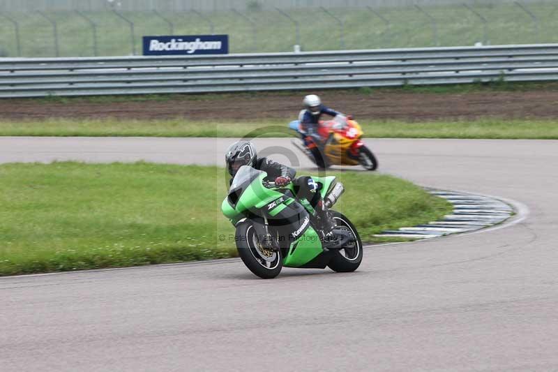 Rockingham no limits trackday;enduro digital images;event digital images;eventdigitalimages;no limits trackdays;peter wileman photography;racing digital images;rockingham raceway northamptonshire;rockingham trackday photographs;trackday digital images;trackday photos