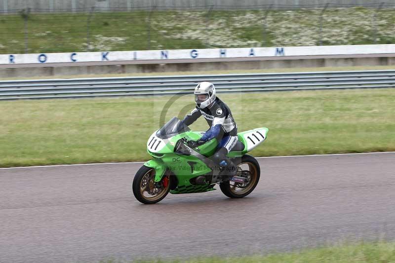 Rockingham no limits trackday;enduro digital images;event digital images;eventdigitalimages;no limits trackdays;peter wileman photography;racing digital images;rockingham raceway northamptonshire;rockingham trackday photographs;trackday digital images;trackday photos