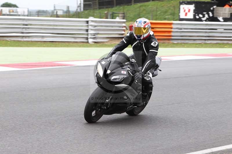 Motorcycle action photographs;Trackday digital images;event digital images;eventdigitalimages;no limits trackday;peter wileman photography;snetterton;snetterton circuit norfolk;snetterton photographs;trackday;trackday photos