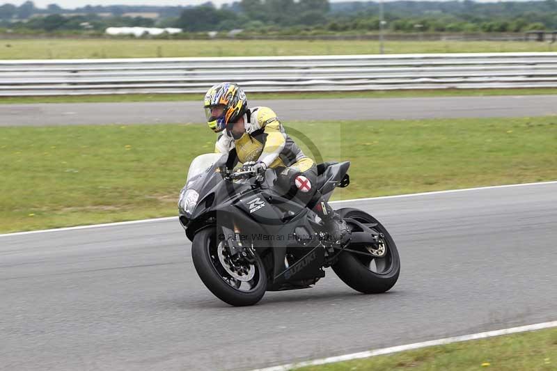 Motorcycle action photographs;Trackday digital images;event digital images;eventdigitalimages;no limits trackday;peter wileman photography;snetterton;snetterton circuit norfolk;snetterton photographs;trackday;trackday photos