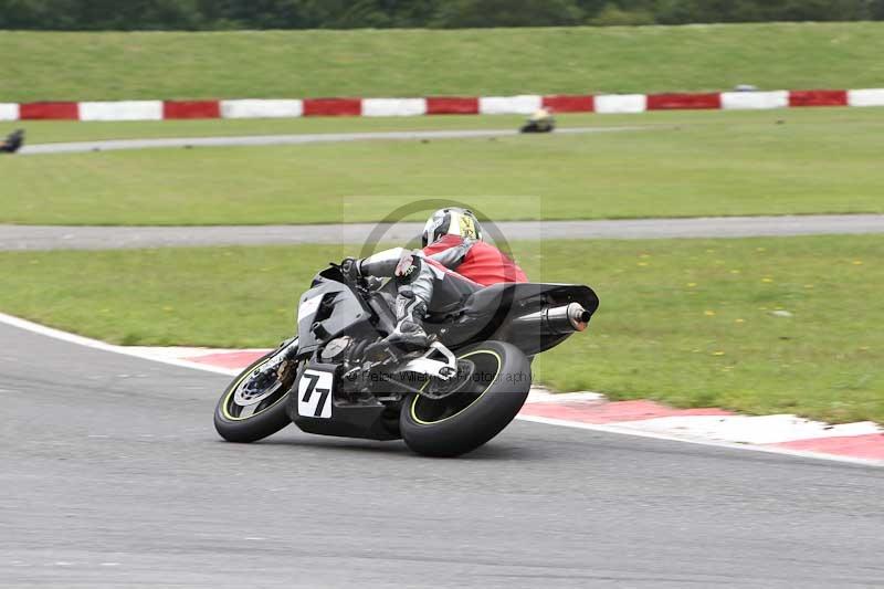 Motorcycle action photographs;Trackday digital images;event digital images;eventdigitalimages;no limits trackday;peter wileman photography;snetterton;snetterton circuit norfolk;snetterton photographs;trackday;trackday photos
