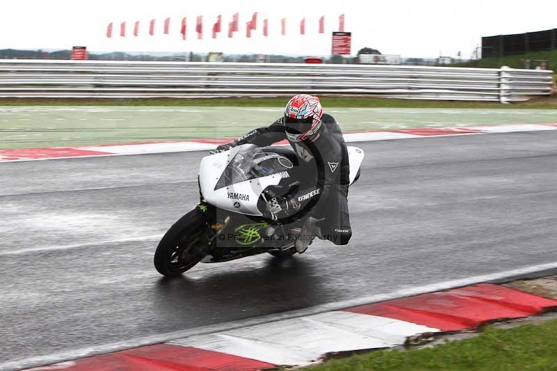 Motorcycle action photographs;Trackday digital images;event digital images;eventdigitalimages;no limits trackday;peter wileman photography;snetterton;snetterton circuit norfolk;snetterton photographs;trackday;trackday photos