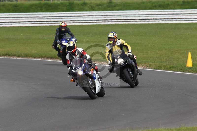 Motorcycle action photographs;Trackday digital images;event digital images;eventdigitalimages;no limits trackday;peter wileman photography;snetterton;snetterton circuit norfolk;snetterton photographs;trackday;trackday photos