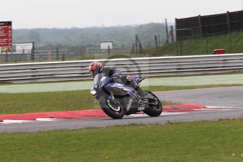 Motorcycle action photographs;Trackday digital images;event digital images;eventdigitalimages;no limits trackday;peter wileman photography;snetterton;snetterton circuit norfolk;snetterton photographs;trackday;trackday photos