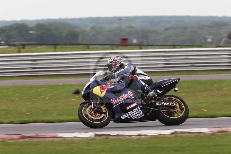 Motorcycle action photographs;Trackday digital images;event digital images;eventdigitalimages;no limits trackday;peter wileman photography;snetterton;snetterton circuit norfolk;snetterton photographs;trackday;trackday photos