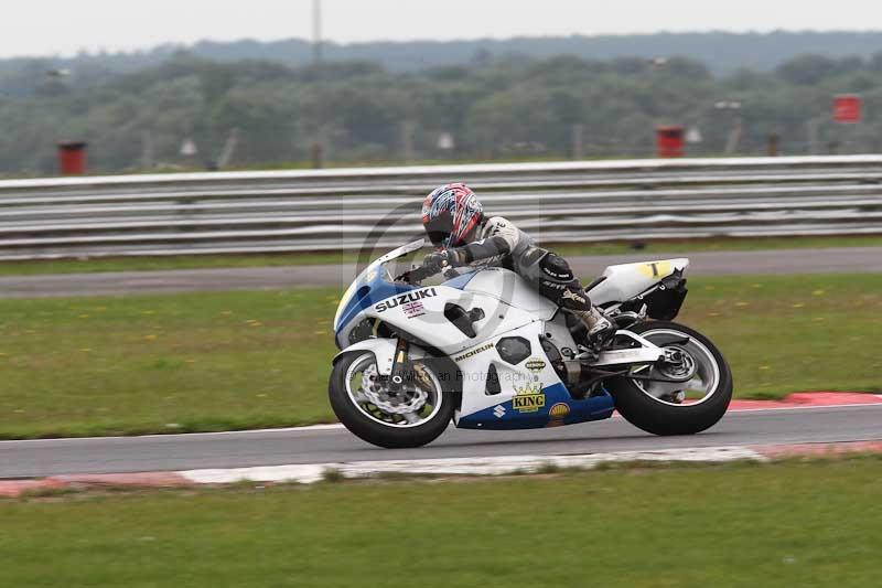Motorcycle action photographs;Trackday digital images;event digital images;eventdigitalimages;no limits trackday;peter wileman photography;snetterton;snetterton circuit norfolk;snetterton photographs;trackday;trackday photos