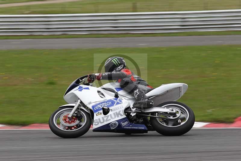 Motorcycle action photographs;Trackday digital images;event digital images;eventdigitalimages;no limits trackday;peter wileman photography;snetterton;snetterton circuit norfolk;snetterton photographs;trackday;trackday photos