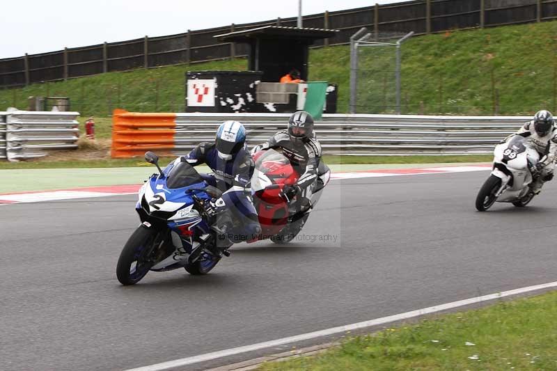 Motorcycle action photographs;Trackday digital images;event digital images;eventdigitalimages;no limits trackday;peter wileman photography;snetterton;snetterton circuit norfolk;snetterton photographs;trackday;trackday photos