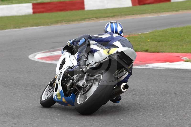 Motorcycle action photographs;Trackday digital images;event digital images;eventdigitalimages;no limits trackday;peter wileman photography;snetterton;snetterton circuit norfolk;snetterton photographs;trackday;trackday photos