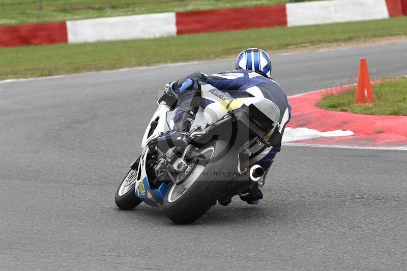 Motorcycle action photographs;Trackday digital images;event digital images;eventdigitalimages;no limits trackday;peter wileman photography;snetterton;snetterton circuit norfolk;snetterton photographs;trackday;trackday photos