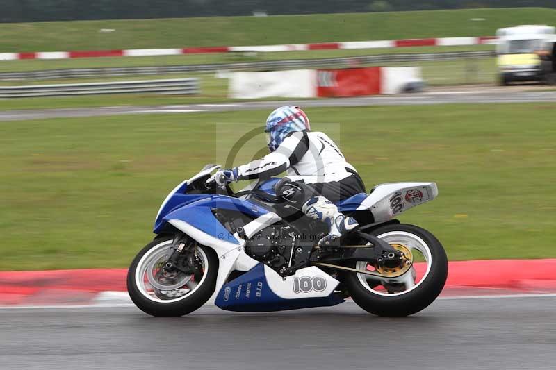 Motorcycle action photographs;Trackday digital images;event digital images;eventdigitalimages;no limits trackday;peter wileman photography;snetterton;snetterton circuit norfolk;snetterton photographs;trackday;trackday photos