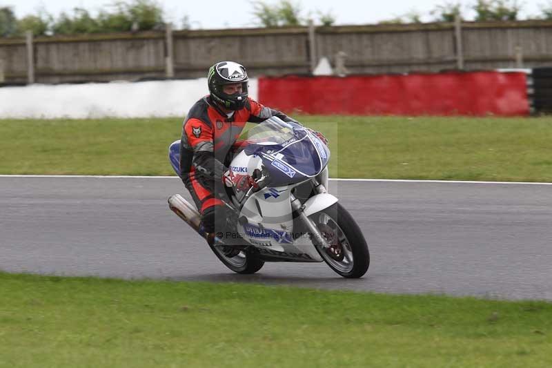 Motorcycle action photographs;Trackday digital images;event digital images;eventdigitalimages;no limits trackday;peter wileman photography;snetterton;snetterton circuit norfolk;snetterton photographs;trackday;trackday photos