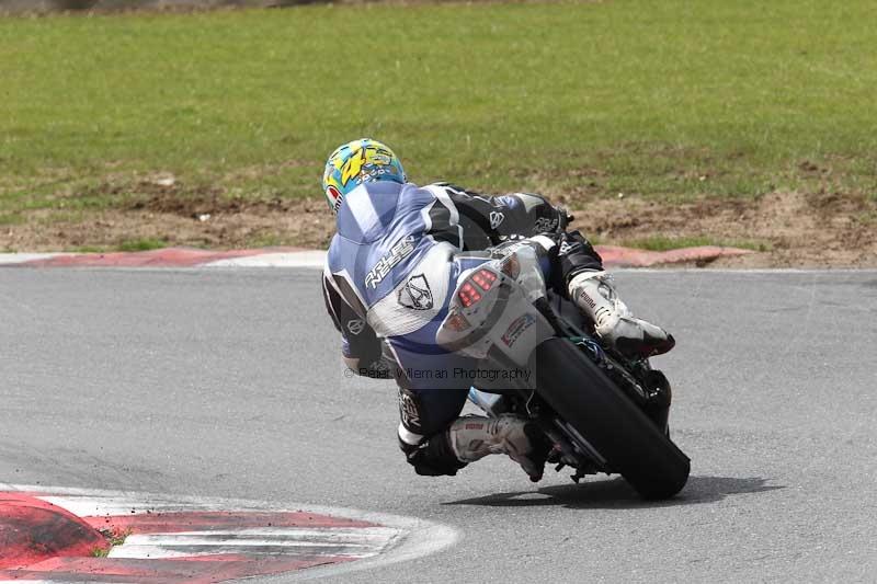 Motorcycle action photographs;Trackday digital images;event digital images;eventdigitalimages;no limits trackday;peter wileman photography;snetterton;snetterton circuit norfolk;snetterton photographs;trackday;trackday photos