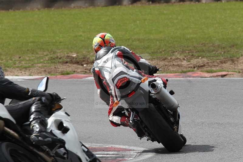 Motorcycle action photographs;Trackday digital images;event digital images;eventdigitalimages;no limits trackday;peter wileman photography;snetterton;snetterton circuit norfolk;snetterton photographs;trackday;trackday photos