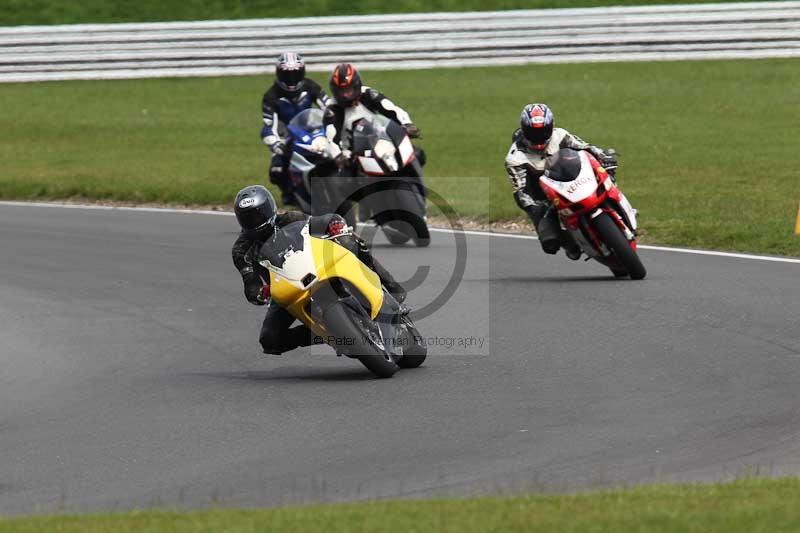 Motorcycle action photographs;Trackday digital images;event digital images;eventdigitalimages;no limits trackday;peter wileman photography;snetterton;snetterton circuit norfolk;snetterton photographs;trackday;trackday photos