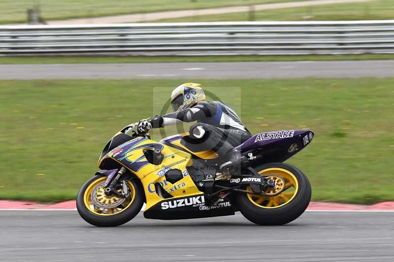 Motorcycle action photographs;Trackday digital images;event digital images;eventdigitalimages;no limits trackday;peter wileman photography;snetterton;snetterton circuit norfolk;snetterton photographs;trackday;trackday photos