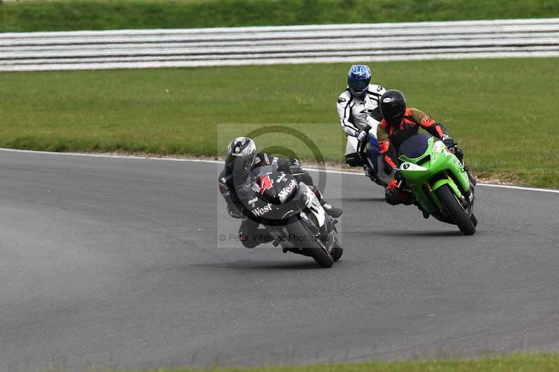 Motorcycle action photographs;Trackday digital images;event digital images;eventdigitalimages;no limits trackday;peter wileman photography;snetterton;snetterton circuit norfolk;snetterton photographs;trackday;trackday photos