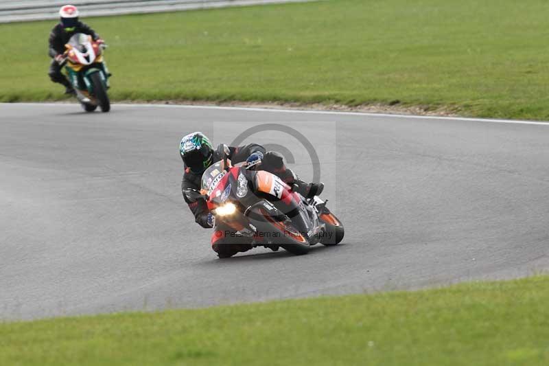 Motorcycle action photographs;Trackday digital images;event digital images;eventdigitalimages;no limits trackday;peter wileman photography;snetterton;snetterton circuit norfolk;snetterton photographs;trackday;trackday photos