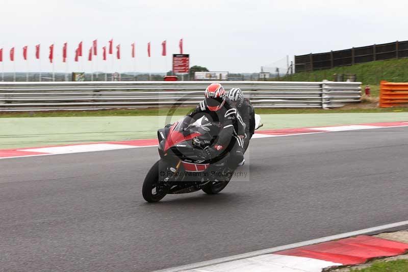 Motorcycle action photographs;Trackday digital images;event digital images;eventdigitalimages;no limits trackday;peter wileman photography;snetterton;snetterton circuit norfolk;snetterton photographs;trackday;trackday photos