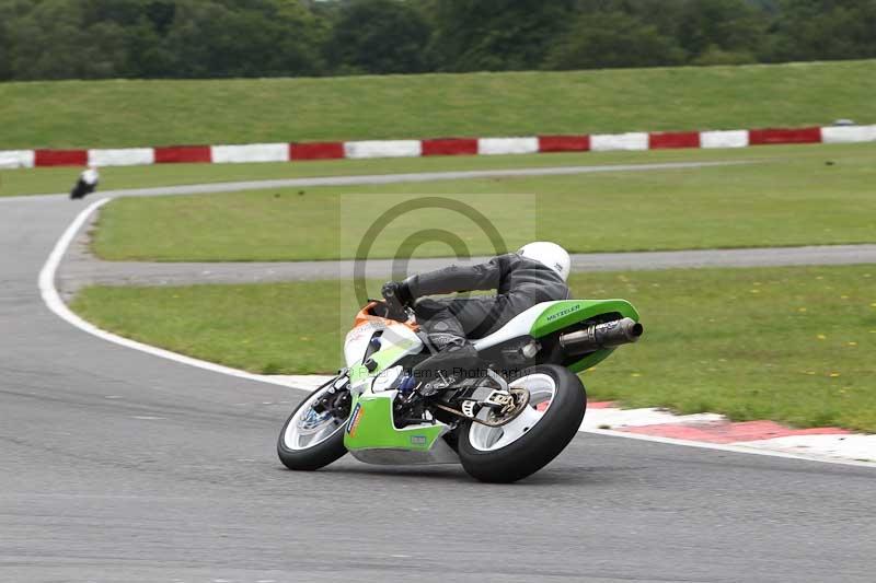 Motorcycle action photographs;Trackday digital images;event digital images;eventdigitalimages;no limits trackday;peter wileman photography;snetterton;snetterton circuit norfolk;snetterton photographs;trackday;trackday photos