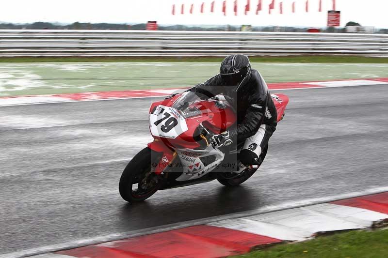 Motorcycle action photographs;Trackday digital images;event digital images;eventdigitalimages;no limits trackday;peter wileman photography;snetterton;snetterton circuit norfolk;snetterton photographs;trackday;trackday photos