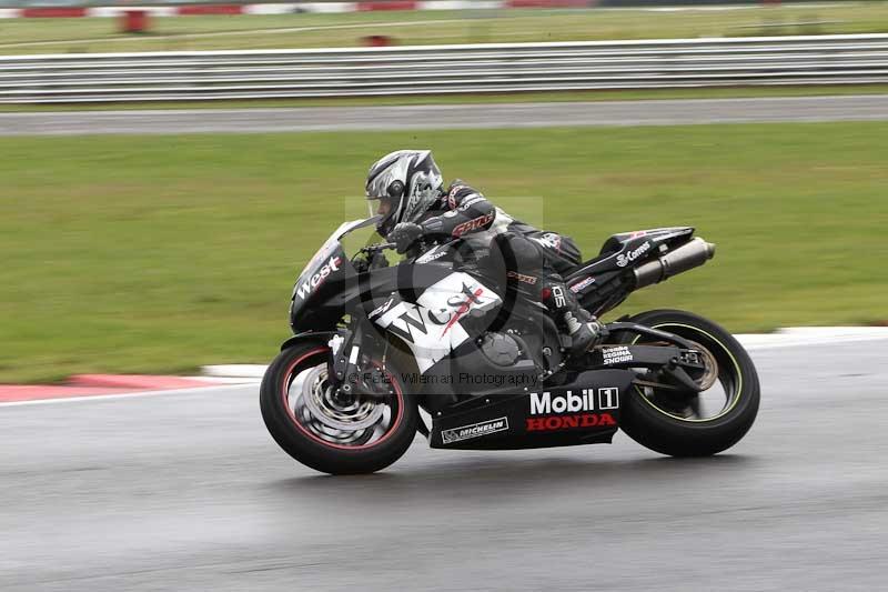 Motorcycle action photographs;Trackday digital images;event digital images;eventdigitalimages;no limits trackday;peter wileman photography;snetterton;snetterton circuit norfolk;snetterton photographs;trackday;trackday photos