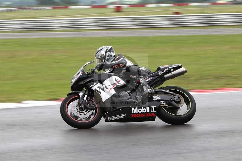 Motorcycle action photographs;Trackday digital images;event digital images;eventdigitalimages;no limits trackday;peter wileman photography;snetterton;snetterton circuit norfolk;snetterton photographs;trackday;trackday photos