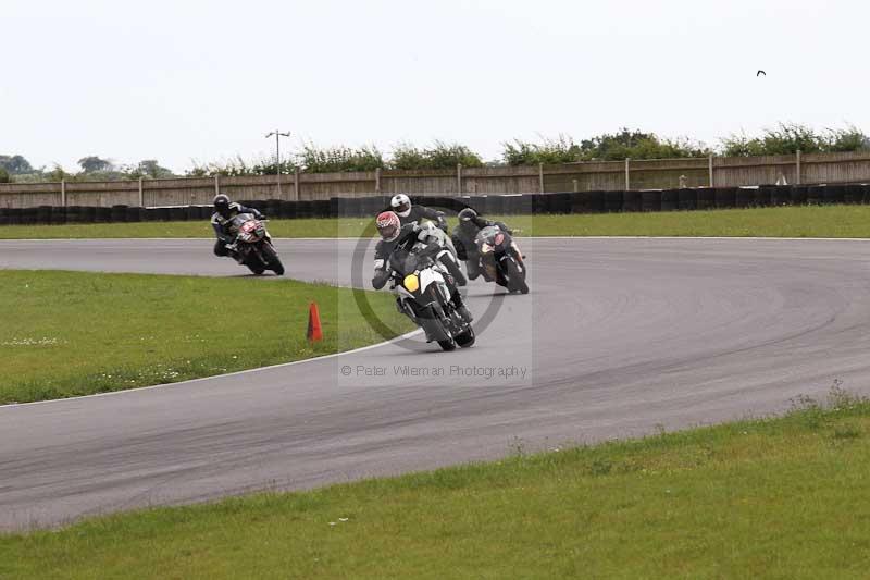 Motorcycle action photographs;Trackday digital images;event digital images;eventdigitalimages;no limits trackday;peter wileman photography;snetterton;snetterton circuit norfolk;snetterton photographs;trackday;trackday photos