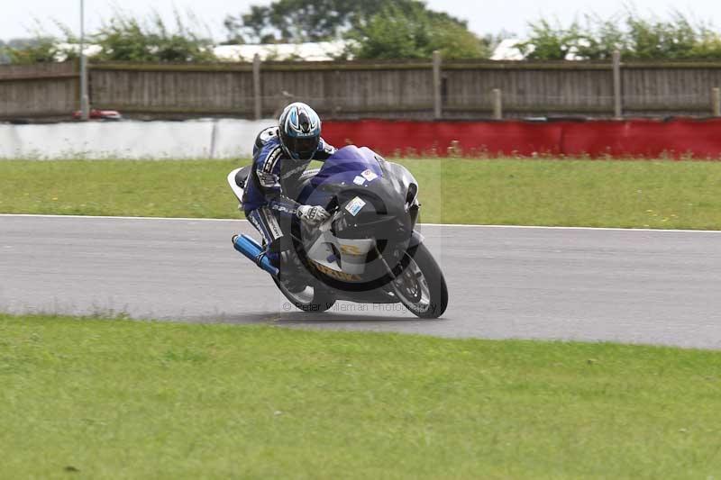 Motorcycle action photographs;Trackday digital images;event digital images;eventdigitalimages;no limits trackday;peter wileman photography;snetterton;snetterton circuit norfolk;snetterton photographs;trackday;trackday photos