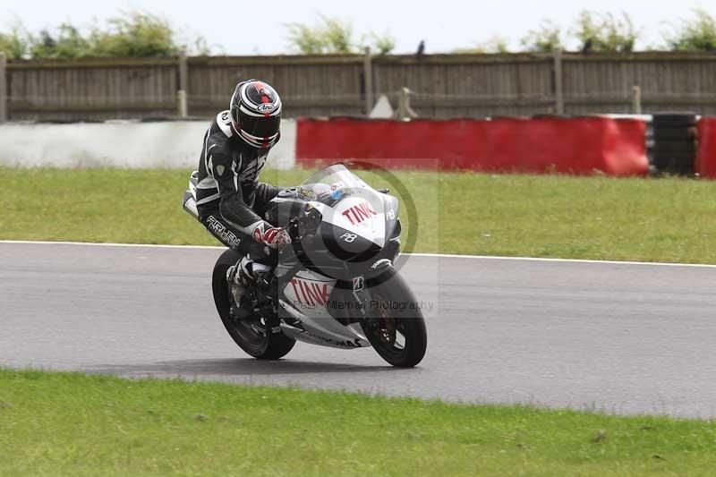 Motorcycle action photographs;Trackday digital images;event digital images;eventdigitalimages;no limits trackday;peter wileman photography;snetterton;snetterton circuit norfolk;snetterton photographs;trackday;trackday photos