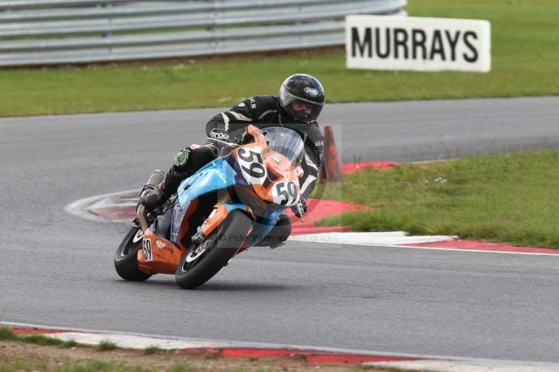 Motorcycle action photographs;Trackday digital images;event digital images;eventdigitalimages;no limits trackday;peter wileman photography;snetterton;snetterton circuit norfolk;snetterton photographs;trackday;trackday photos