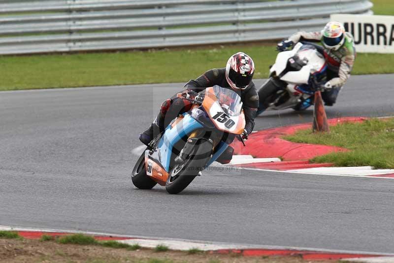 Motorcycle action photographs;Trackday digital images;event digital images;eventdigitalimages;no limits trackday;peter wileman photography;snetterton;snetterton circuit norfolk;snetterton photographs;trackday;trackday photos