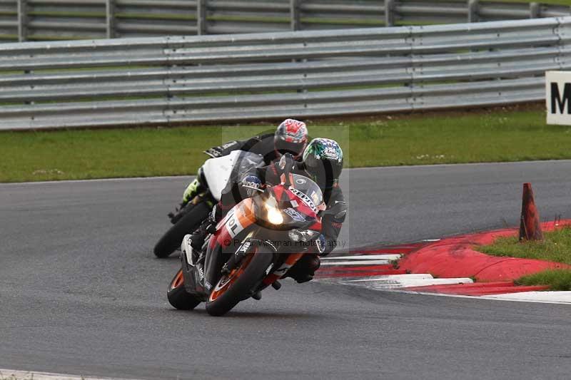 Motorcycle action photographs;Trackday digital images;event digital images;eventdigitalimages;no limits trackday;peter wileman photography;snetterton;snetterton circuit norfolk;snetterton photographs;trackday;trackday photos