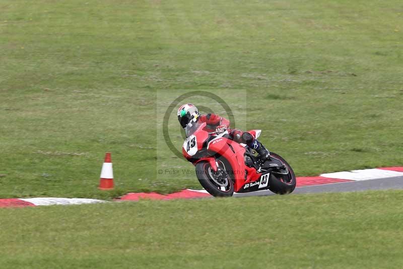 Motorcycle action photographs;Trackday digital images;event digital images;eventdigitalimages;no limits trackday;peter wileman photography;snetterton;snetterton circuit norfolk;snetterton photographs;trackday;trackday photos