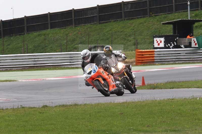 Motorcycle action photographs;Trackday digital images;event digital images;eventdigitalimages;no limits trackday;peter wileman photography;snetterton;snetterton circuit norfolk;snetterton photographs;trackday;trackday photos