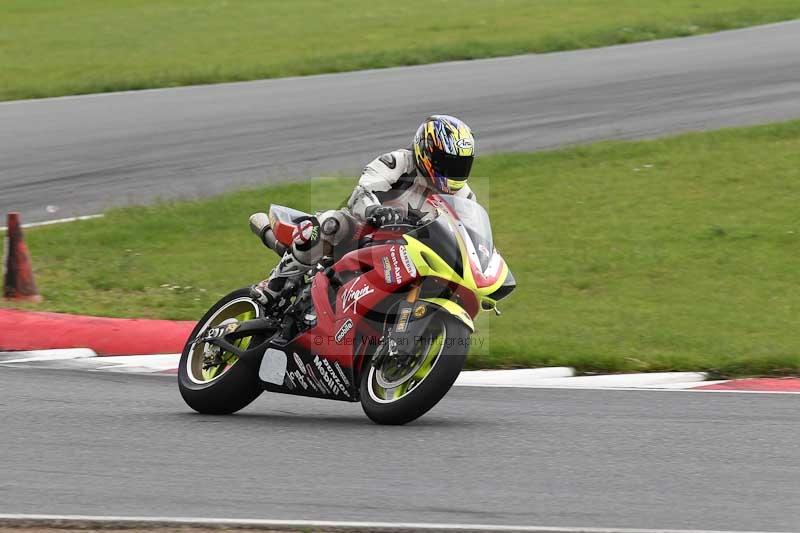 Motorcycle action photographs;Trackday digital images;event digital images;eventdigitalimages;no limits trackday;peter wileman photography;snetterton;snetterton circuit norfolk;snetterton photographs;trackday;trackday photos