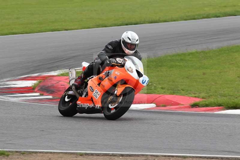 Motorcycle action photographs;Trackday digital images;event digital images;eventdigitalimages;no limits trackday;peter wileman photography;snetterton;snetterton circuit norfolk;snetterton photographs;trackday;trackday photos