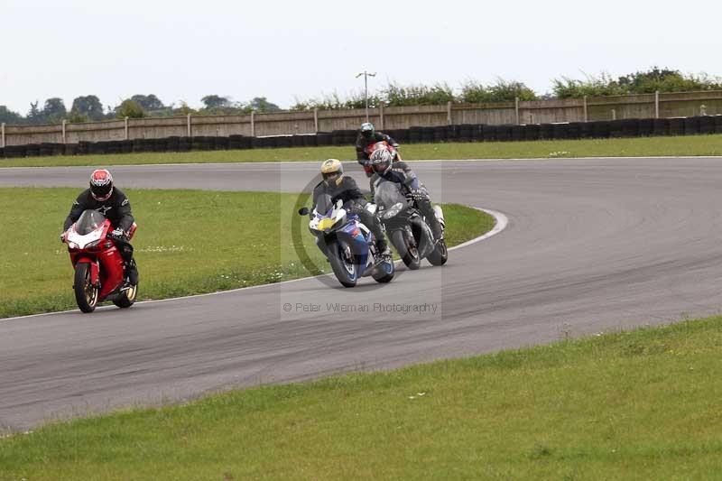 Motorcycle action photographs;Trackday digital images;event digital images;eventdigitalimages;no limits trackday;peter wileman photography;snetterton;snetterton circuit norfolk;snetterton photographs;trackday;trackday photos