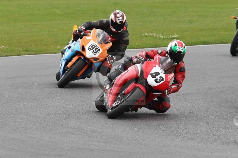 Motorcycle action photographs;Trackday digital images;event digital images;eventdigitalimages;no limits trackday;peter wileman photography;snetterton;snetterton circuit norfolk;snetterton photographs;trackday;trackday photos