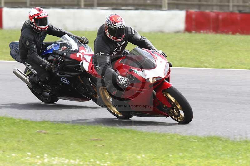 Motorcycle action photographs;Trackday digital images;event digital images;eventdigitalimages;no limits trackday;peter wileman photography;snetterton;snetterton circuit norfolk;snetterton photographs;trackday;trackday photos