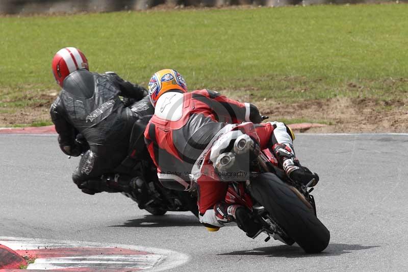 Motorcycle action photographs;Trackday digital images;event digital images;eventdigitalimages;no limits trackday;peter wileman photography;snetterton;snetterton circuit norfolk;snetterton photographs;trackday;trackday photos