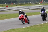 Motorcycle-action-photographs;Trackday-digital-images;event-digital-images;eventdigitalimages;no-limits-trackday;peter-wileman-photography;snetterton;snetterton-circuit-norfolk;snetterton-photographs;trackday;trackday-photos