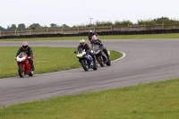 Motorcycle-action-photographs;Trackday-digital-images;event-digital-images;eventdigitalimages;no-limits-trackday;peter-wileman-photography;snetterton;snetterton-circuit-norfolk;snetterton-photographs;trackday;trackday-photos