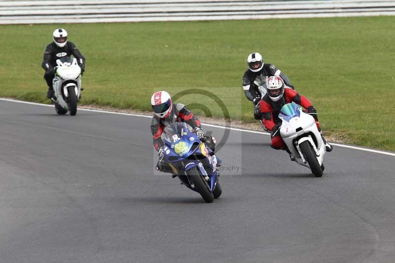 Motorcycle action photographs;Trackday digital images;event digital images;eventdigitalimages;no limits trackday;peter wileman photography;snetterton;snetterton circuit norfolk;snetterton photographs;trackday;trackday photos