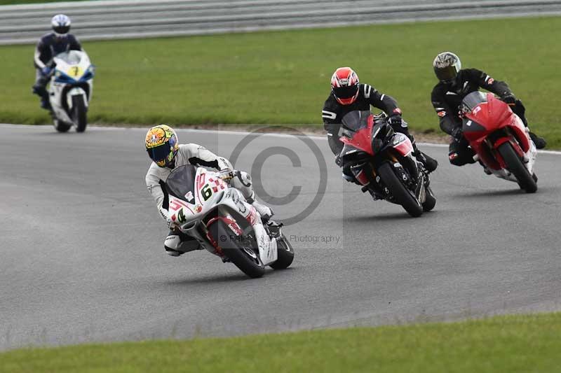 Motorcycle action photographs;Trackday digital images;event digital images;eventdigitalimages;no limits trackday;peter wileman photography;snetterton;snetterton circuit norfolk;snetterton photographs;trackday;trackday photos